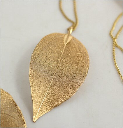 Golden Leaves Long Pendant & Necklace